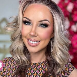 Oakley Blonde and Brown Women's Wig